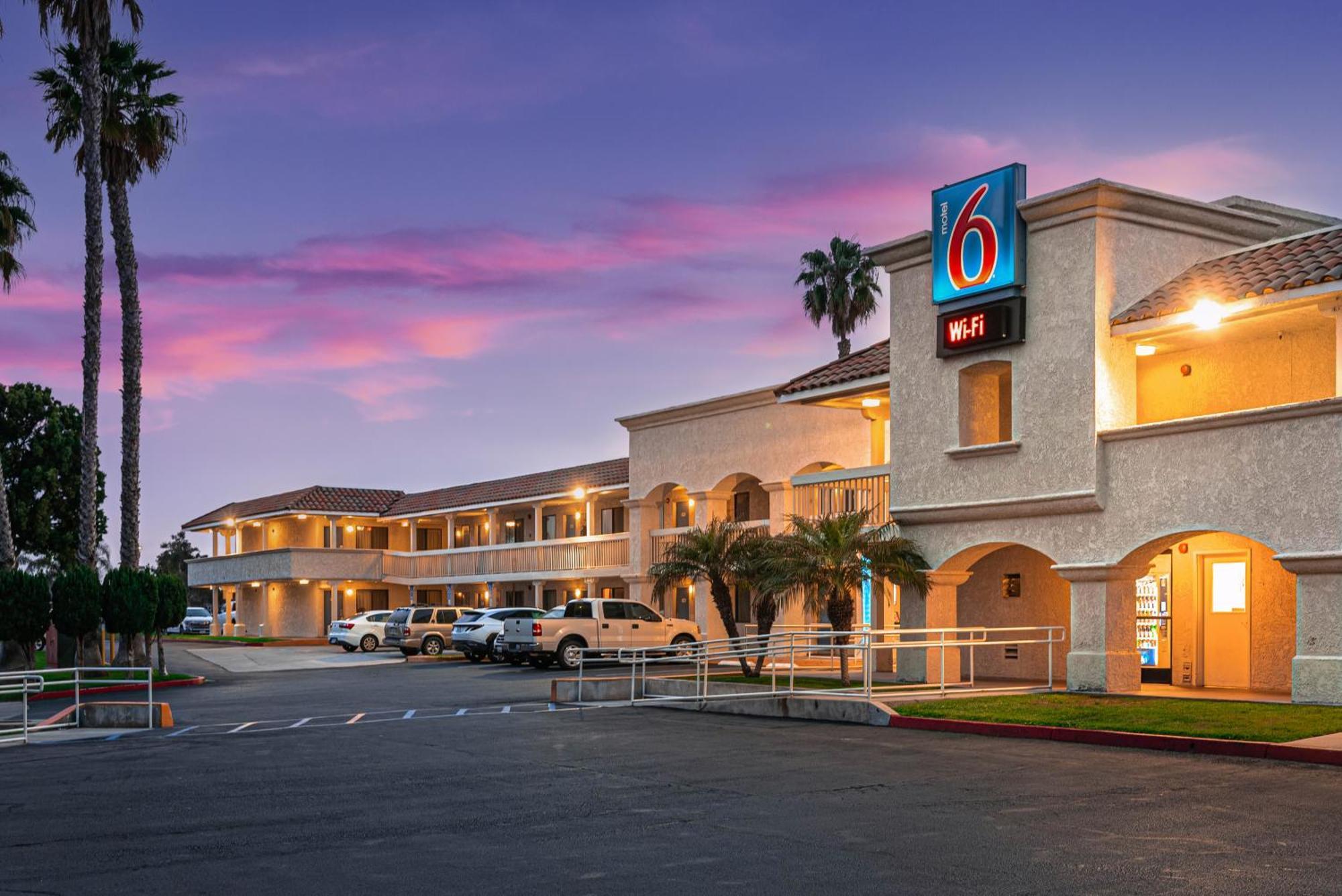 Motel 6-Carlsbad, CA Beach Exterior foto