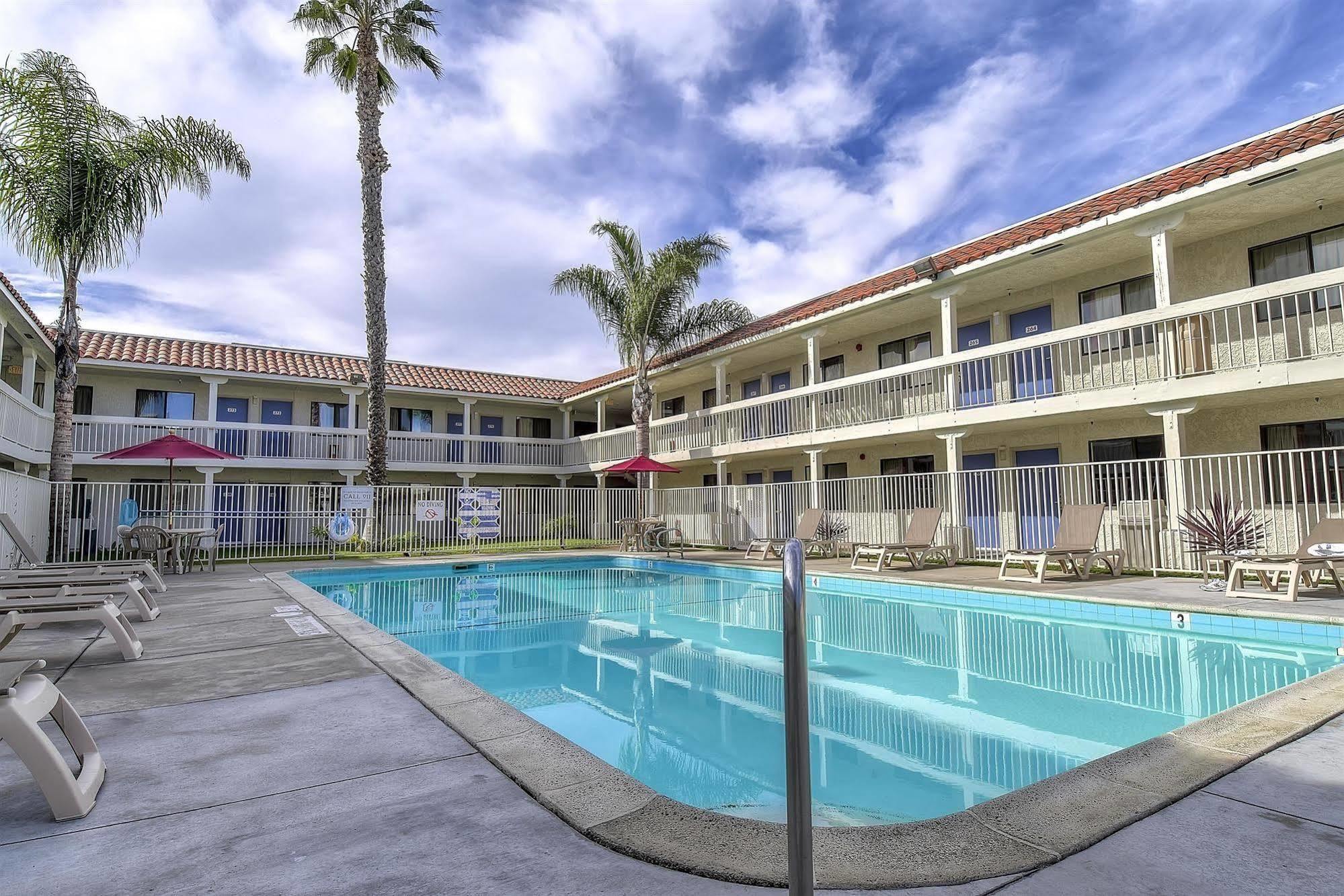 Motel 6-Carlsbad, CA Beach Exterior foto